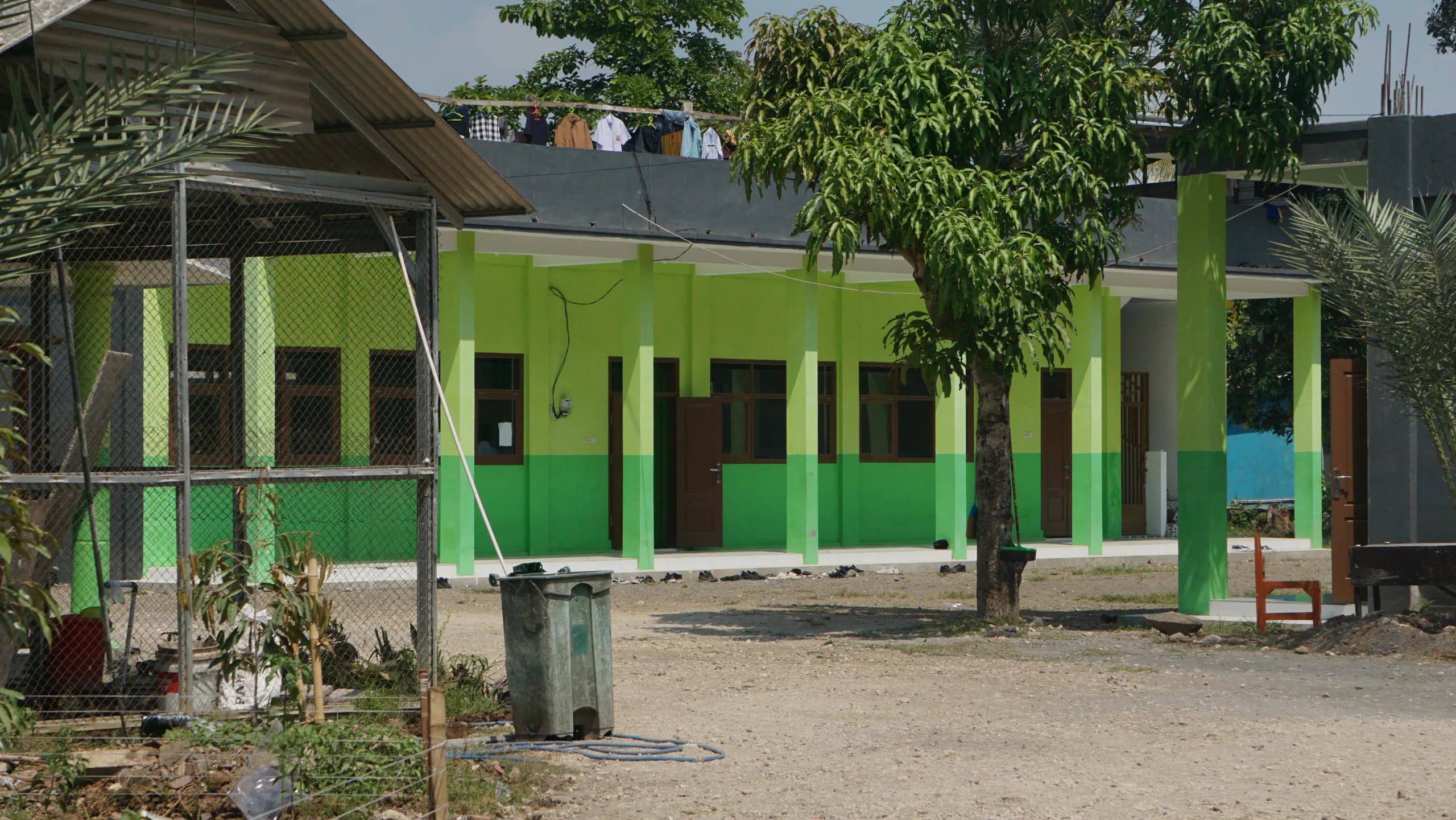 Ruang dan Lingkungan Pondok